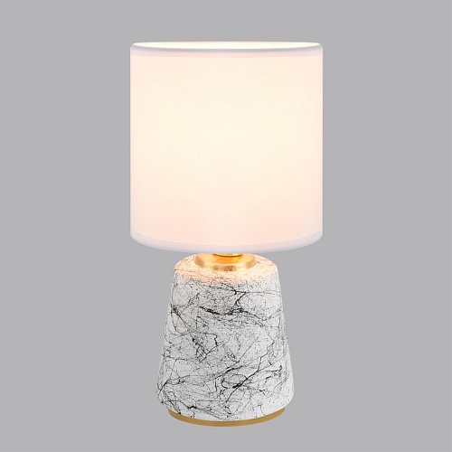 картинка LUMION 8169/1T COUNTY LN26 503 белый/серый керамика/текстиль Настольная лампа E14 1*40W 220V GIATA