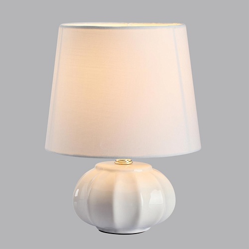 картинка LUMION 8145/1T MODERNI LN26 492 белый, керамика/текстиль Настольная лампа Е27 1*60W 220V HAMA
