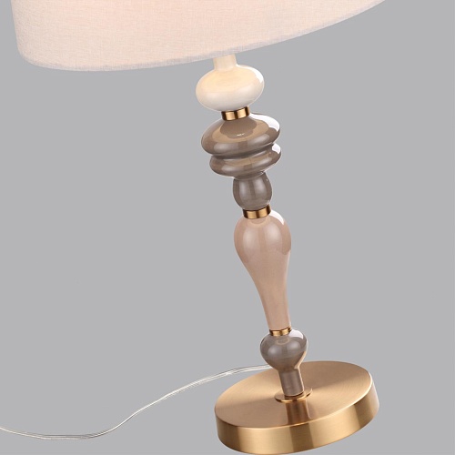 картинка ODEON LIGHT 5040/1T CLASSIC ODL24 371 античн.бронза/беж.абажур/металл/керамика Насттол.лампа E27 1*6