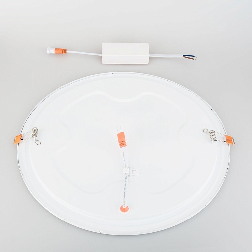 картинка Elektrostandard Встраиваемый точечный светодиодный светильник DLR003 24W 4200K